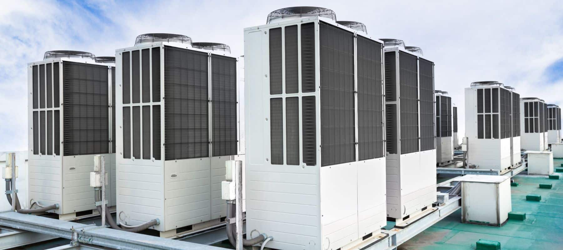 vrv/vrf systems on the roof of commercial building